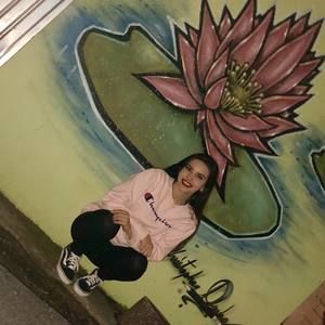 Meet your Posher, Crystal